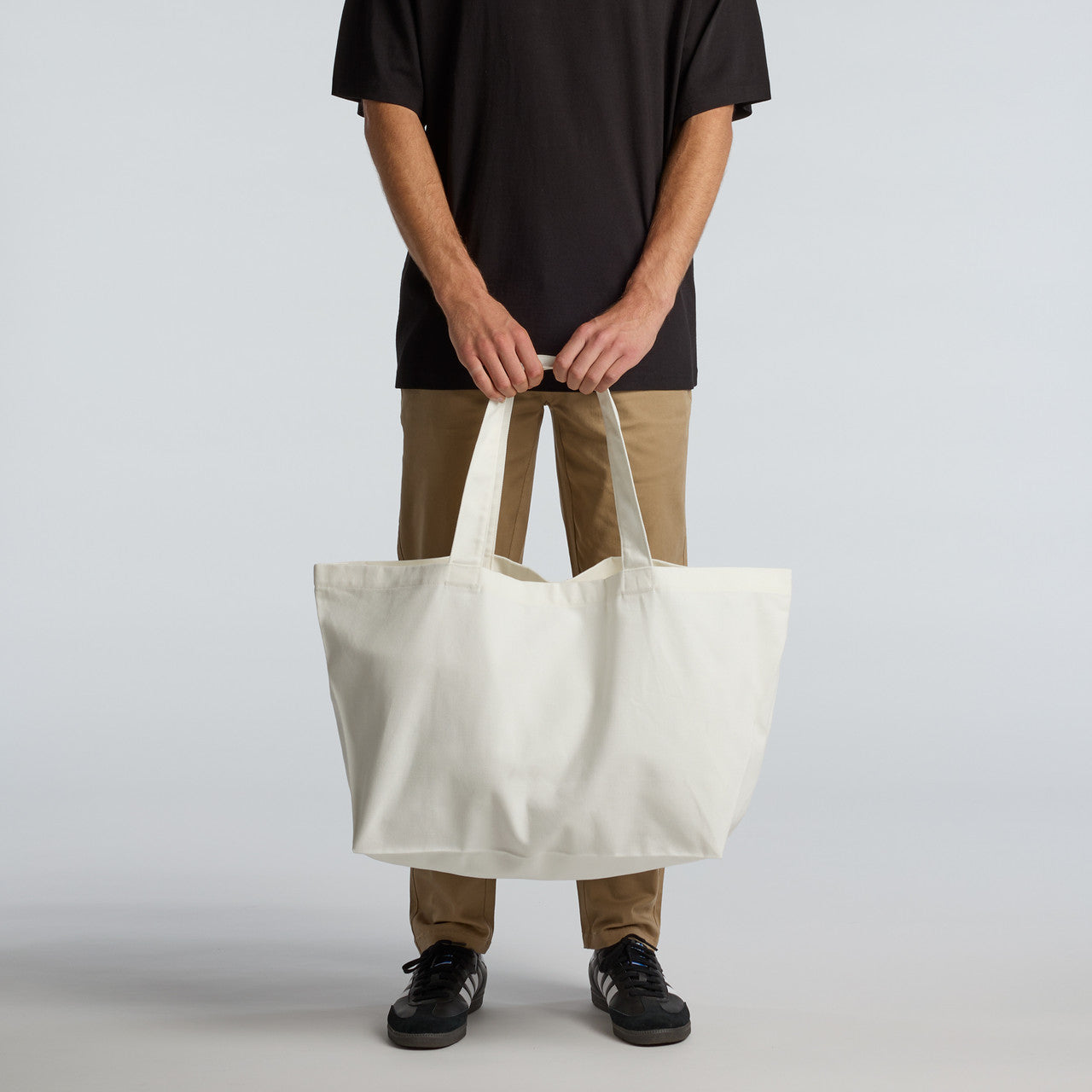 Right View of  Oversized Tote Bag | 1040  grouped