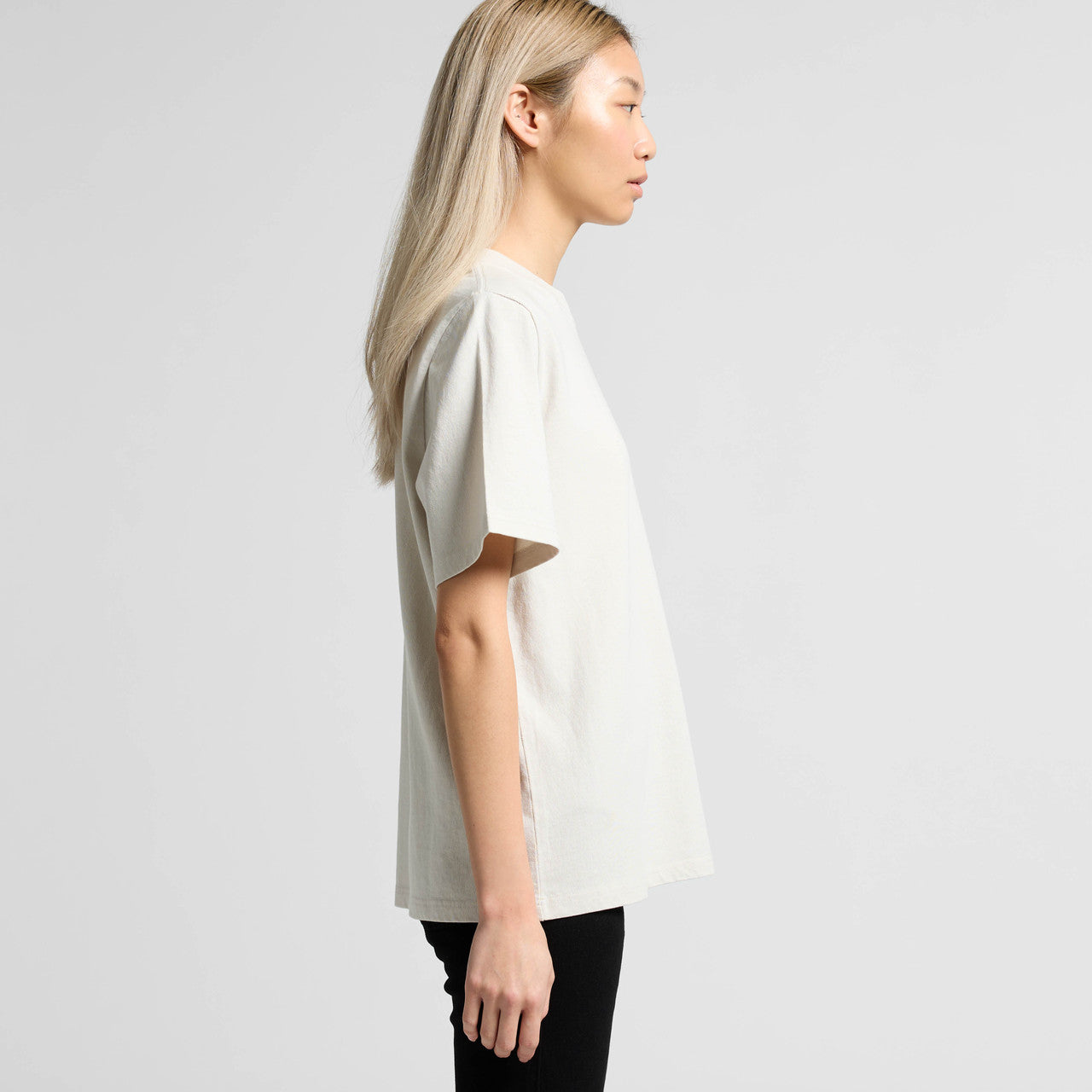 Left View of  Wo's Heavy Faded Tee | 4082  grouped
