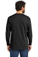 Black Carhartt Workwear Pocket Long Sleeve T-Shirt. CTK126